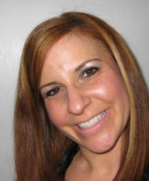 Melanie Aizer: Marketing Manager